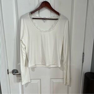 Socialite long sleeve scoop neck top in ivory color